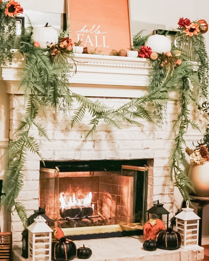 It's about that time when fall meets Christmas 🍁🎄
.
.
.
📷: @pinterest